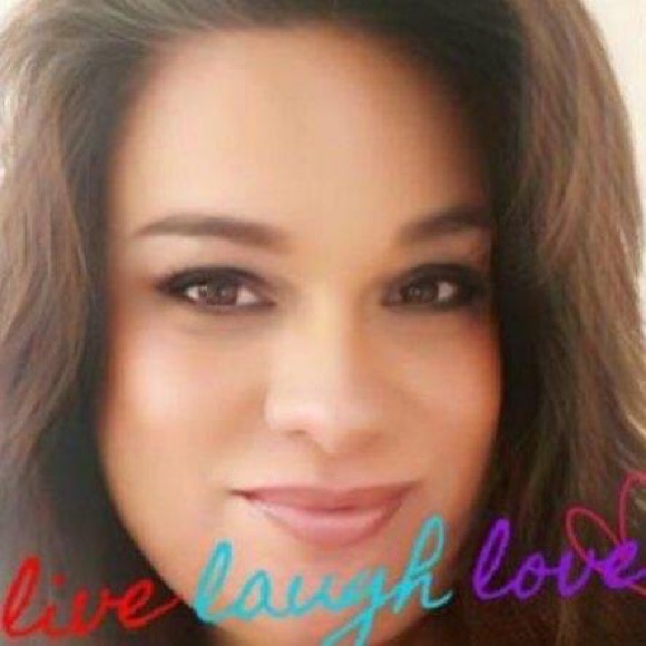 Meet your Posher, Michelle - Picture 1 of 1